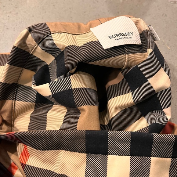 Burberry neck warmer size m/l - Picture 2 of 3